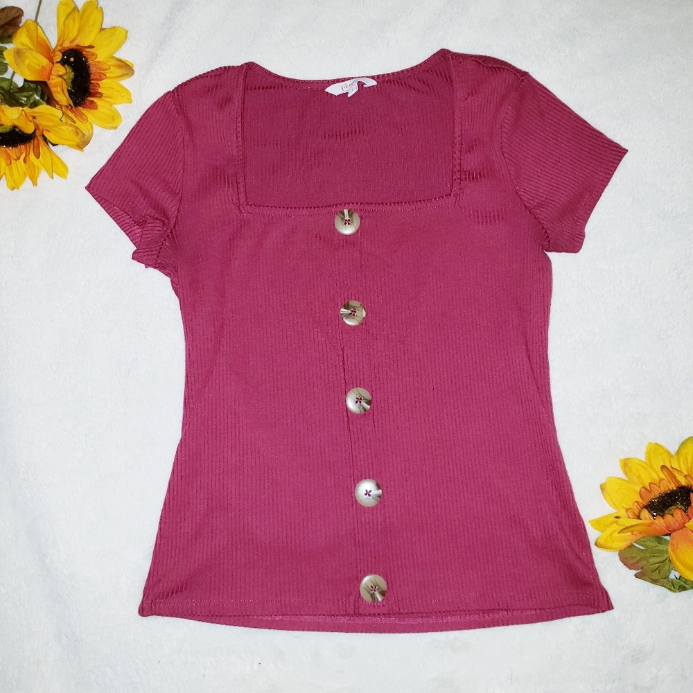 Candie's square neck button front top size small